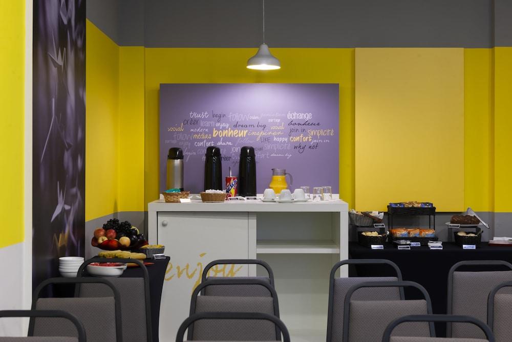 Ibis Hotel 3*
