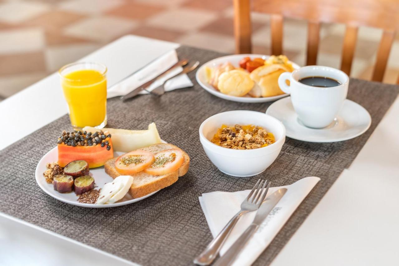 Ibis Hotel 3*